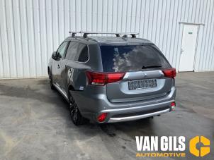 Mitsubishi Outlander 2.0 16V PHEV 4x4 Sloopvoertuig (2016, Grijs)