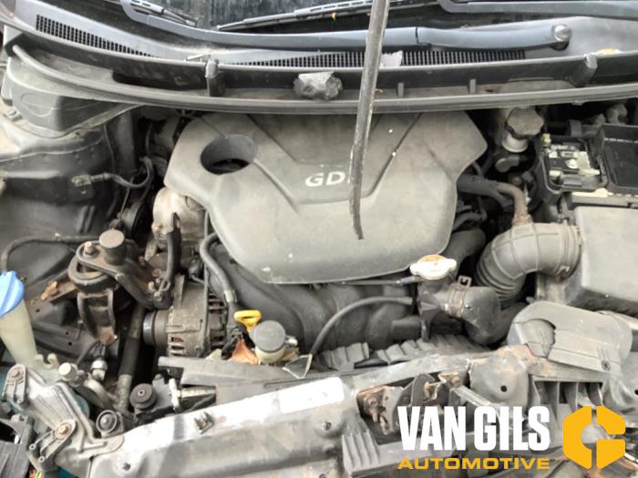 Hyundai i30 1.6 GDI Blue 16V Sloopvoertuig (2012, Zwart)