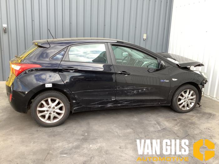 Hyundai i30 1.6 GDI Blue 16V Sloopvoertuig (2012, Zwart)