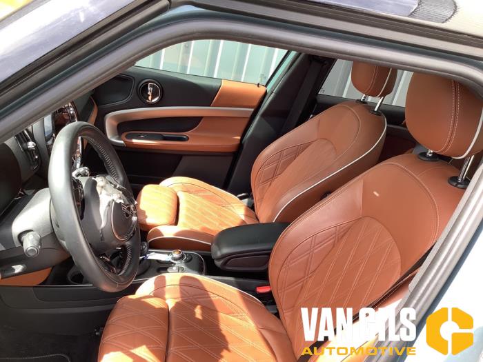 Mini Countryman 1.5 12V Cooper Sloopvoertuig (2020, Groen)