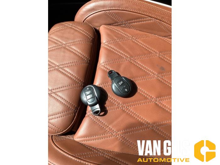 Mini Countryman 1.5 12V Cooper Sloopvoertuig (2020, Groen)