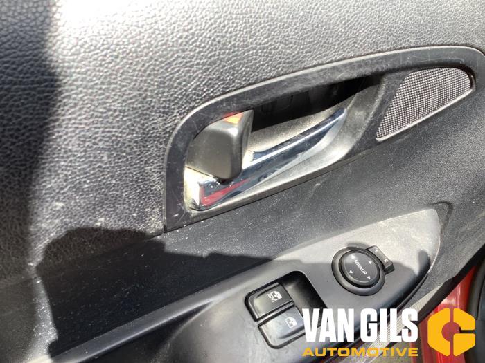 Hyundai i20 1.2i 16V Sloopvoertuig (2009, Rood)