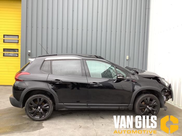 Peugeot 2008 1.2 12V e-THP PureTech 110 Sloopvoertuig (2018, Zwart)