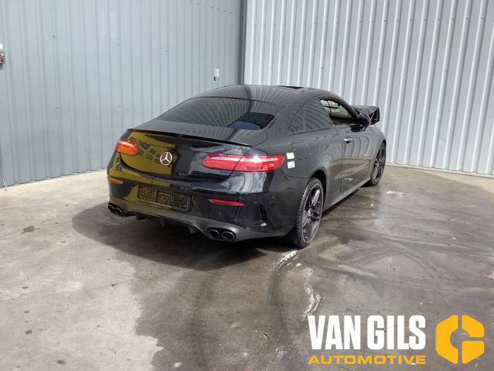 Mercedes E E-200 2.0 Turbo 16V Sloopvoertuig (2017, Zwart)