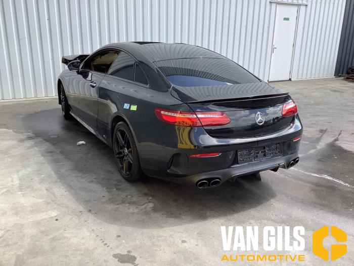 Mercedes E E-200 2.0 Turbo 16V Sloopvoertuig (2017, Zwart)