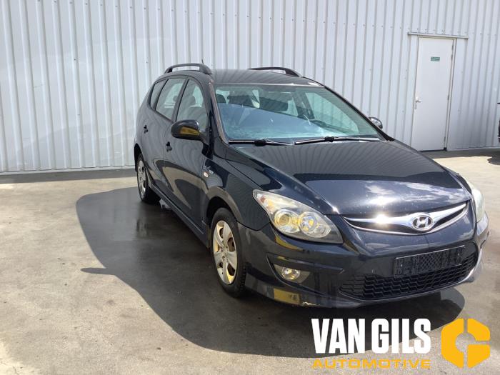 Hyundai i30 Crosswagon 1.4 CVVT 16V Sloopvoertuig (2012, Zwart)