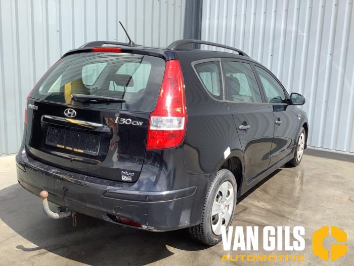 Hyundai i30 Crosswagon 1.4 CVVT 16V Sloopvoertuig (2012, Zwart)