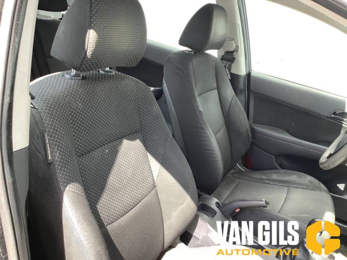 Hyundai i30 Crosswagon 1.4 CVVT 16V Sloopvoertuig (2012, Zwart)