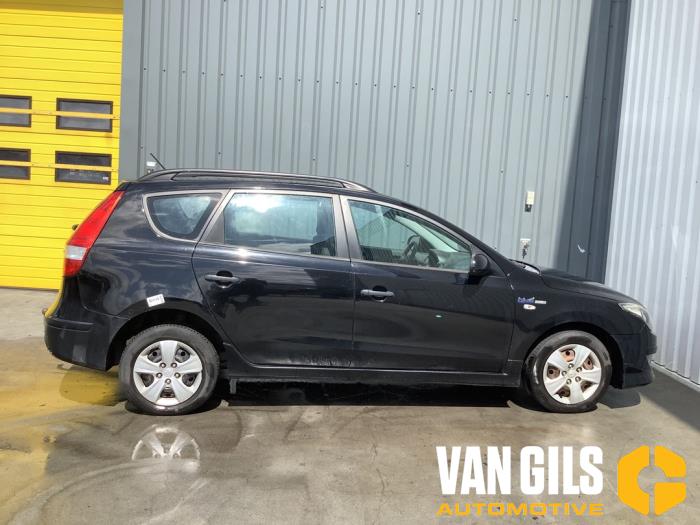Hyundai i30 Crosswagon 1.4 CVVT 16V Sloopvoertuig (2012, Zwart)