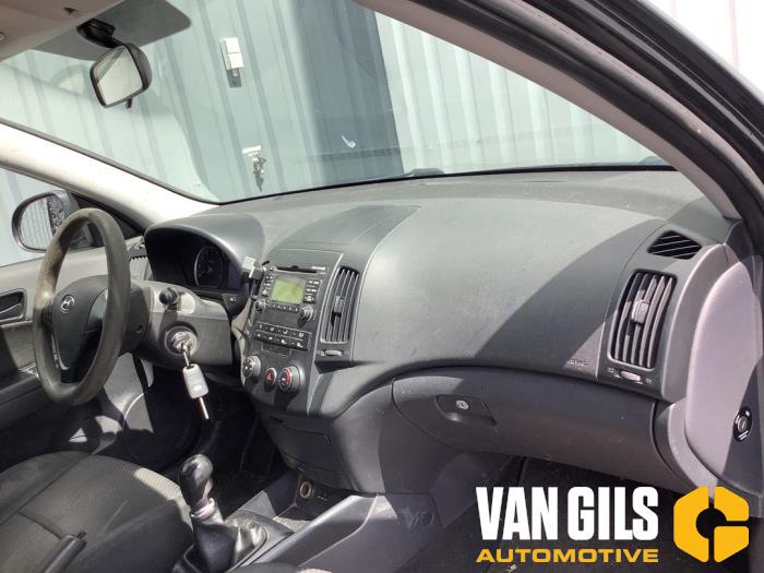 Hyundai i30 Crosswagon 1.4 CVVT 16V Sloopvoertuig (2012, Zwart)