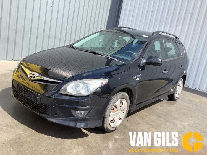 Hyundai i30 Crosswagon 1.4 CVVT 16V Sloopvoertuig (2012, Zwart)