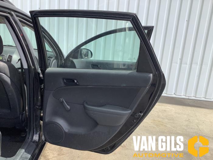 Hyundai i30 Crosswagon 1.4 CVVT 16V Sloopvoertuig (2012, Zwart)