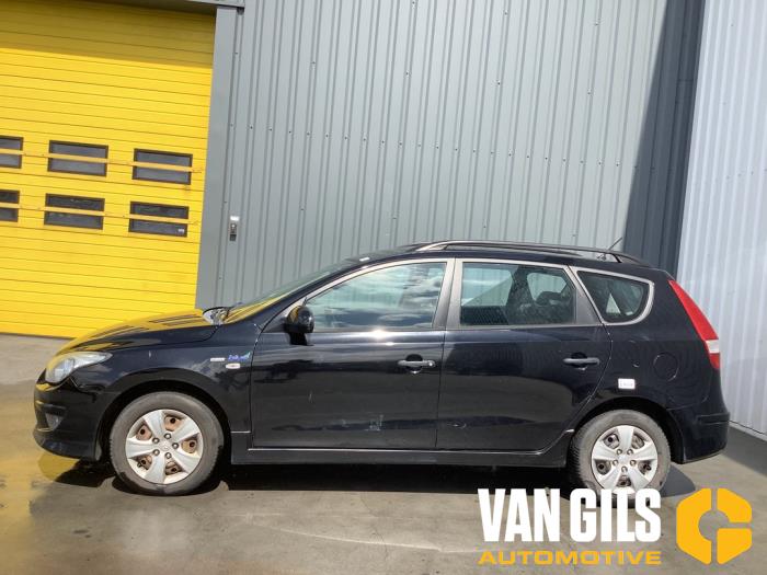 Hyundai i30 Crosswagon 1.4 CVVT 16V Sloopvoertuig (2012, Zwart)