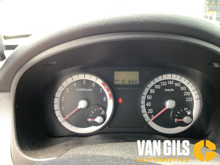 Kia Rio II 1.4 16V Sloopvoertuig (2007, Grijs)