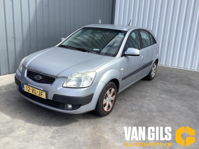 Kia Rio II 1.4 16V Sloopvoertuig (2007, Grijs)