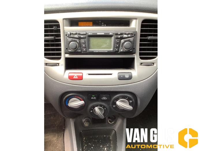 Kia Rio II 1.4 16V Sloopvoertuig (2007, Grijs)