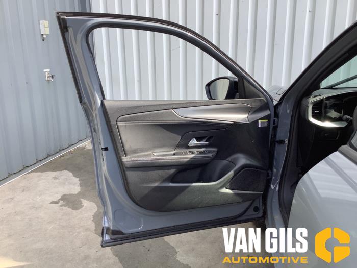 Opel Mokka 1.2 Turbo Hybrid 12V Sloopvoertuig (2025, Grijs)