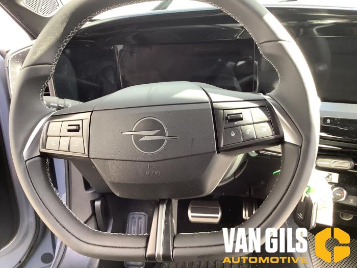 Opel Mokka 1.2 Turbo Hybrid 12V Sloopvoertuig (2025, Grijs)