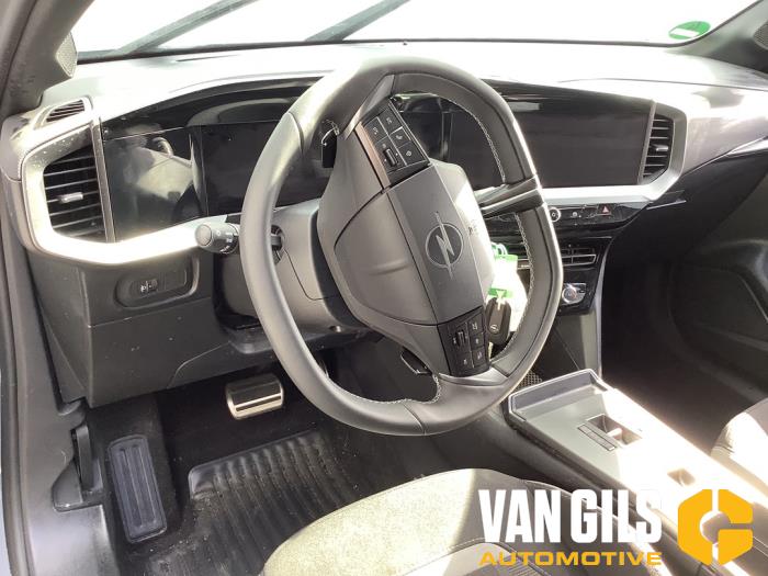 Opel Mokka 1.2 Turbo Hybrid 12V Sloopvoertuig (2025, Grijs)