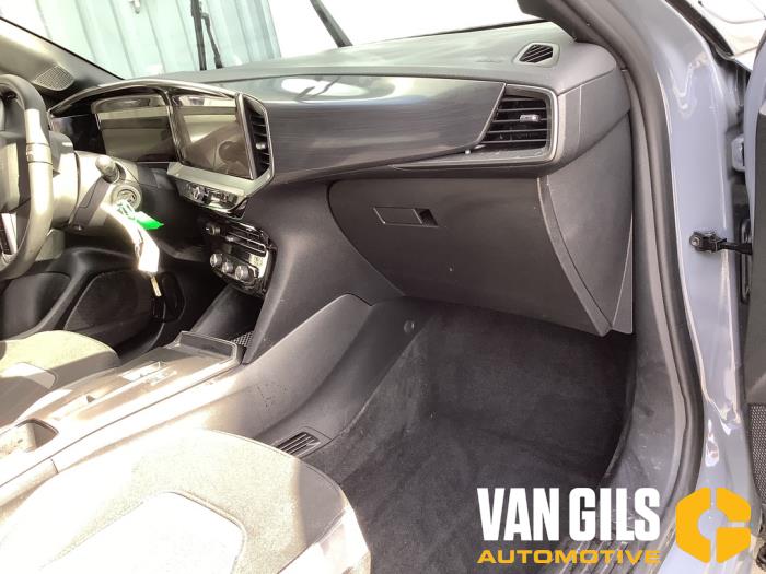 Opel Mokka 1.2 Turbo Hybrid 12V Sloopvoertuig (2025, Grijs)