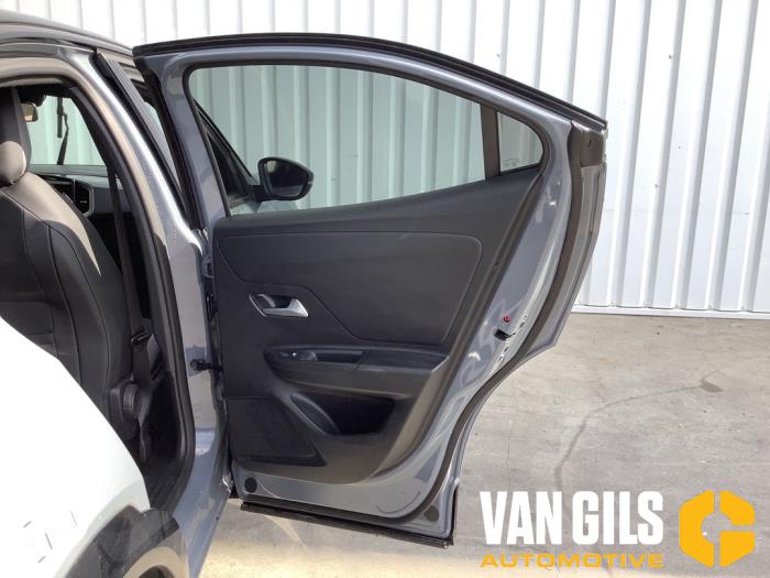 Opel Mokka 1.2 Turbo Hybrid 12V Sloopvoertuig (2025, Grijs)