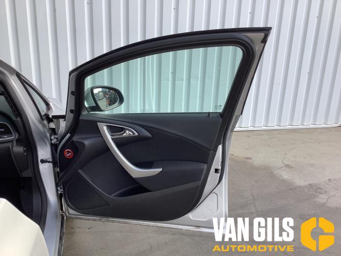 Opel Astra J 1.4 Turbo 16V Sloopvoertuig (2011, Grijs)