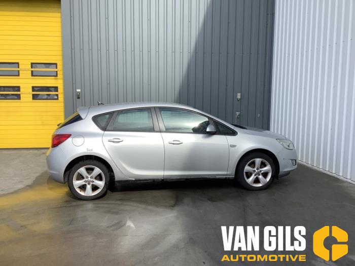 Opel Astra J 1.4 Turbo 16V Sloopvoertuig (2011, Grijs)