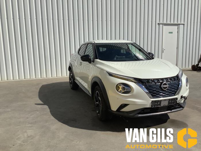 Nissan Juke 1.6 Hybrid 16V Sloopvoertuig (2023, Wit)