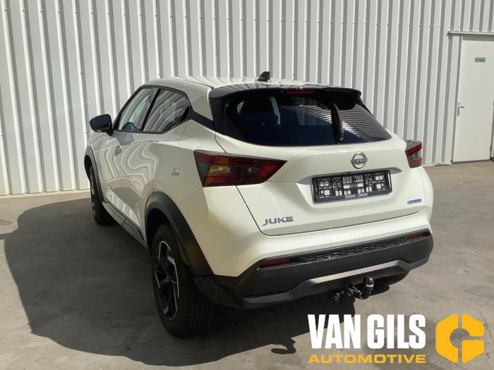 Nissan Juke 1.6 Hybrid 16V Sloopvoertuig (2023, Wit)