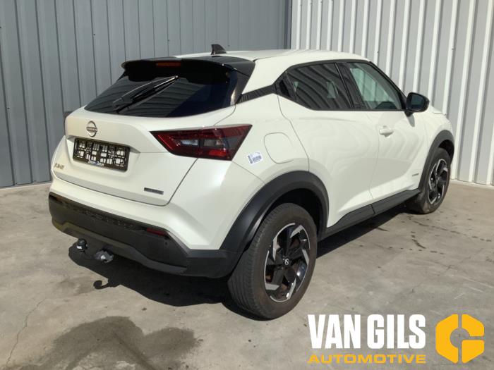Nissan Juke 1.6 Hybrid 16V Sloopvoertuig (2023, Wit)