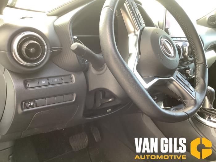 Nissan Juke 1.6 Hybrid 16V Sloopvoertuig (2023, Wit)