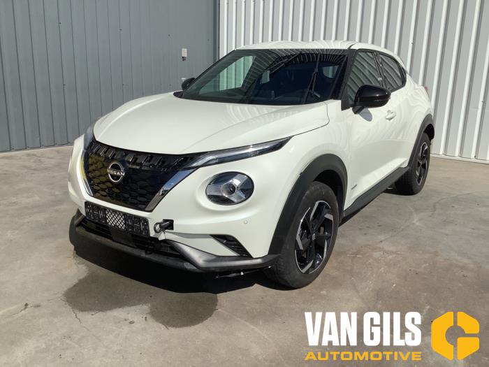 Nissan Juke 1.6 Hybrid 16V Sloopvoertuig (2023, Wit)