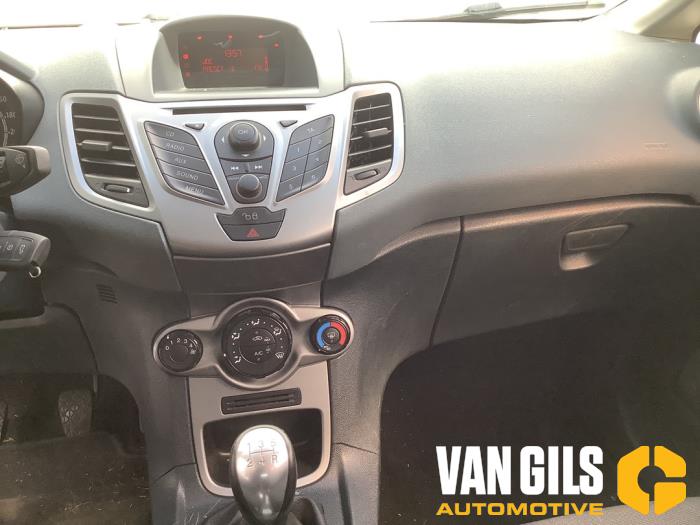 Ford Fiesta 6 1.25 16V Sloopvoertuig (2011, Wit)