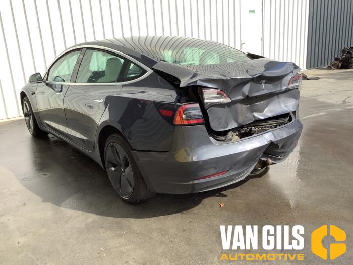 Tesla Model 3 Long Range, Performance AWD Sloopvoertuig (2019, Grijs)