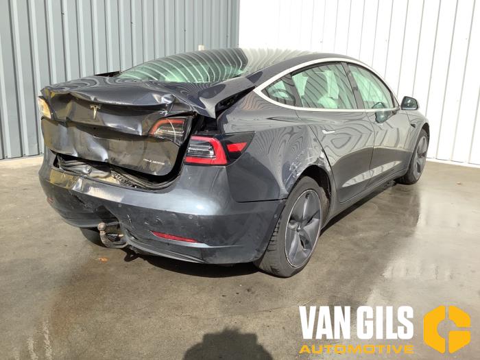 Tesla Model 3 Long Range, Performance AWD Sloopvoertuig (2019, Grijs)