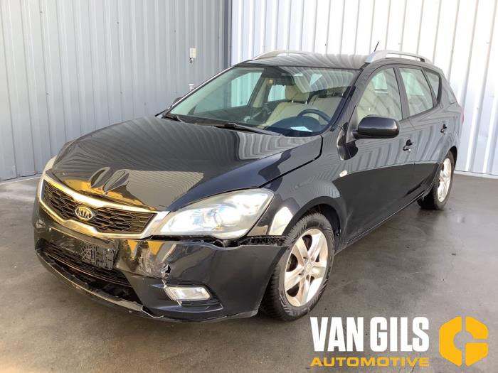 Kia Cee'd Sporty Wagon 1.4 16V Sloopvoertuig (2011, Zwart)