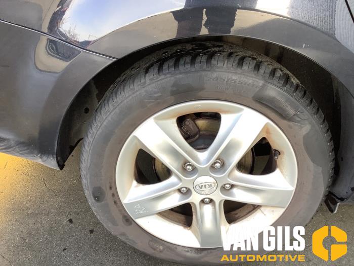 Kia Cee'd Sporty Wagon 1.4 16V Sloopvoertuig (2011, Zwart)