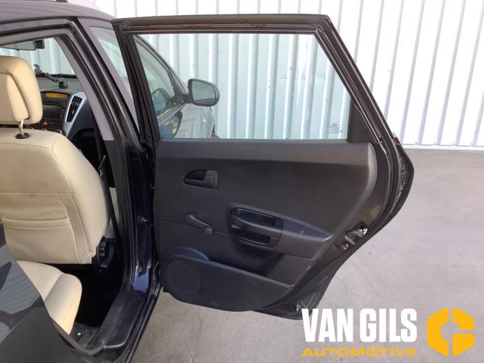 Kia Cee'd Sporty Wagon 1.4 16V Sloopvoertuig (2011, Zwart)