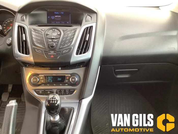 Ford Focus 3 Wagon 1.0 Ti-VCT EcoBoost 12V 125 Sloopvoertuig (2014, Bruin)