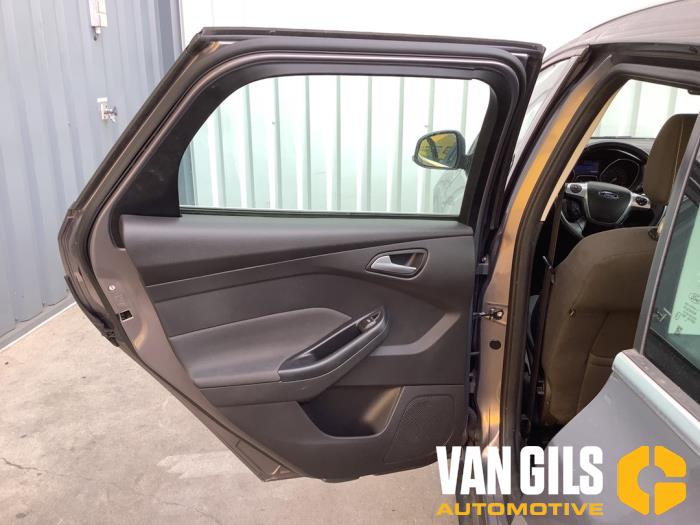 Ford Focus 3 Wagon 1.0 Ti-VCT EcoBoost 12V 125 Sloopvoertuig (2014, Bruin)