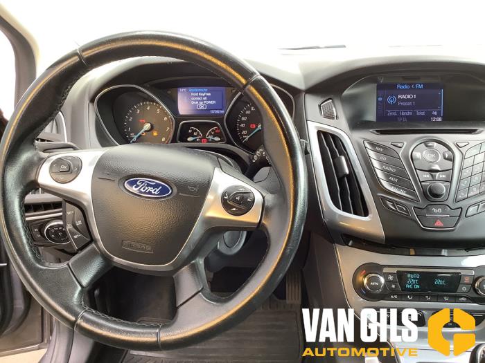 Ford Focus 3 Wagon 1.0 Ti-VCT EcoBoost 12V 125 Sloopvoertuig (2014, Bruin)