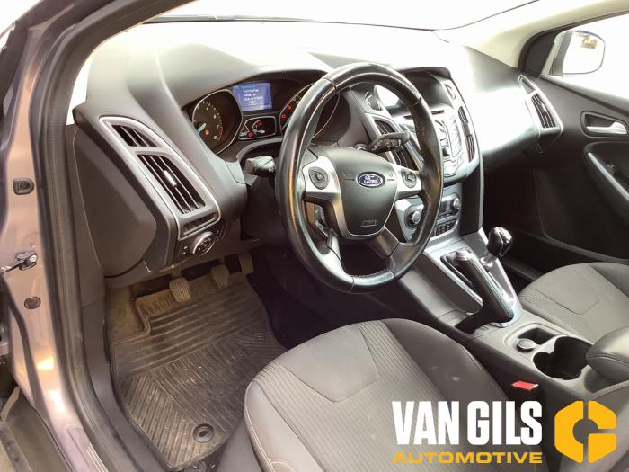 Ford Focus 3 Wagon 1.0 Ti-VCT EcoBoost 12V 125 Sloopvoertuig (2014, Bruin)
