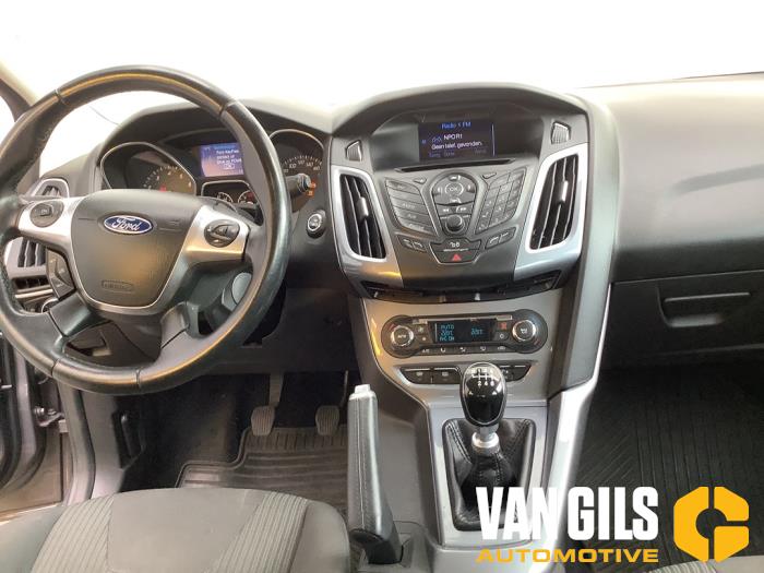 Ford Focus 3 Wagon 1.0 Ti-VCT EcoBoost 12V 125 Sloopvoertuig (2014, Bruin)