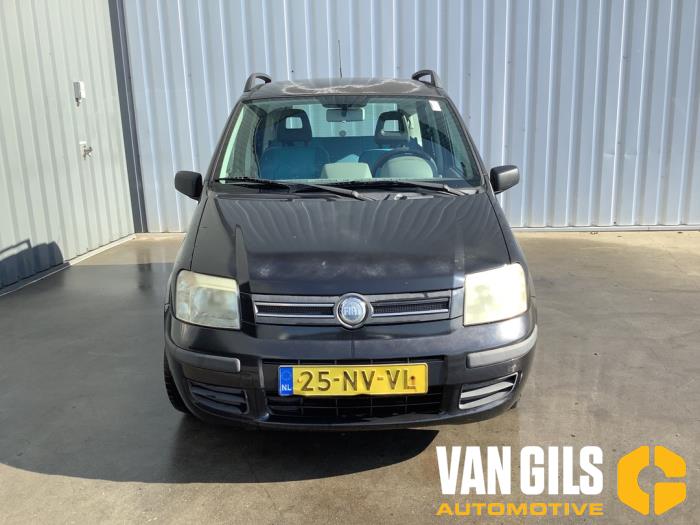 Fiat Panda 1.2 Fire Schadevoertuig (2004, Zwart)