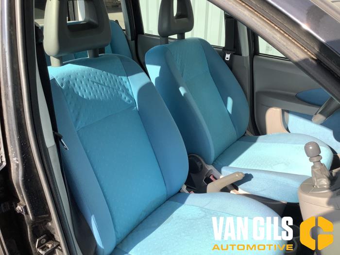 Fiat Panda 1.2 Fire Schadevoertuig (2004, Zwart)