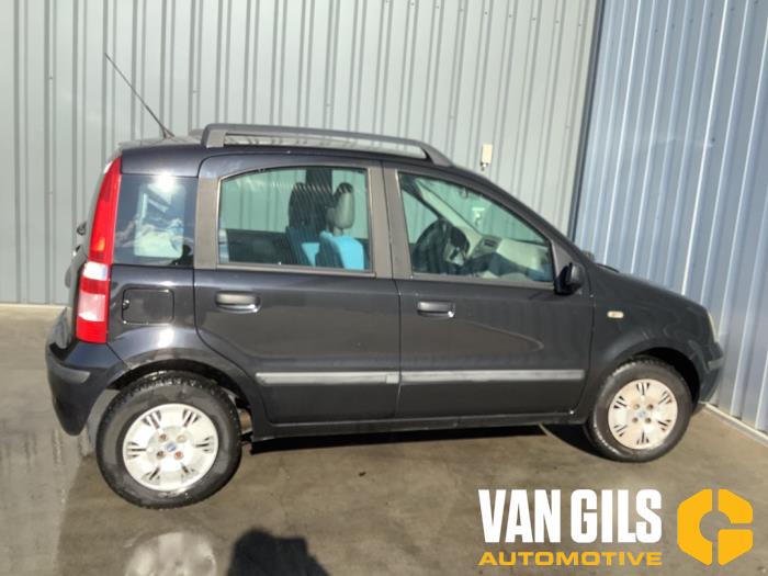 Fiat Panda 1.2 Fire Schadevoertuig (2004, Zwart)