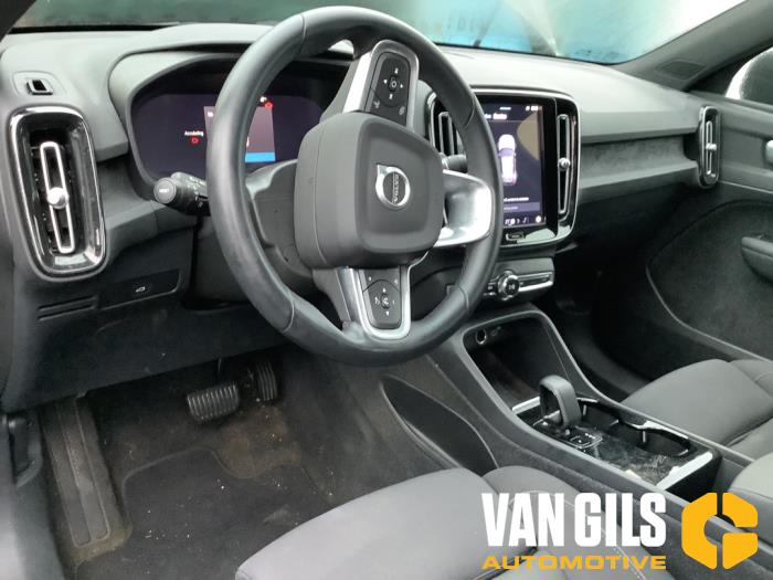 Volvo XC40 Recharge 70 kWh Sloopvoertuig (2022, Zwart)