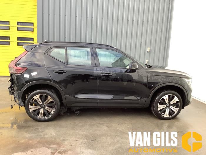Volvo XC40 Recharge 70 kWh Sloopvoertuig (2022, Zwart)