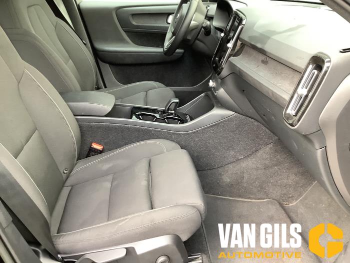 Volvo XC40 Recharge 70 kWh Sloopvoertuig (2022, Zwart)