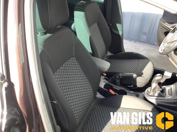 Opel Astra K 1.4 Turbo 16V Sloopvoertuig (2018, Bruin)